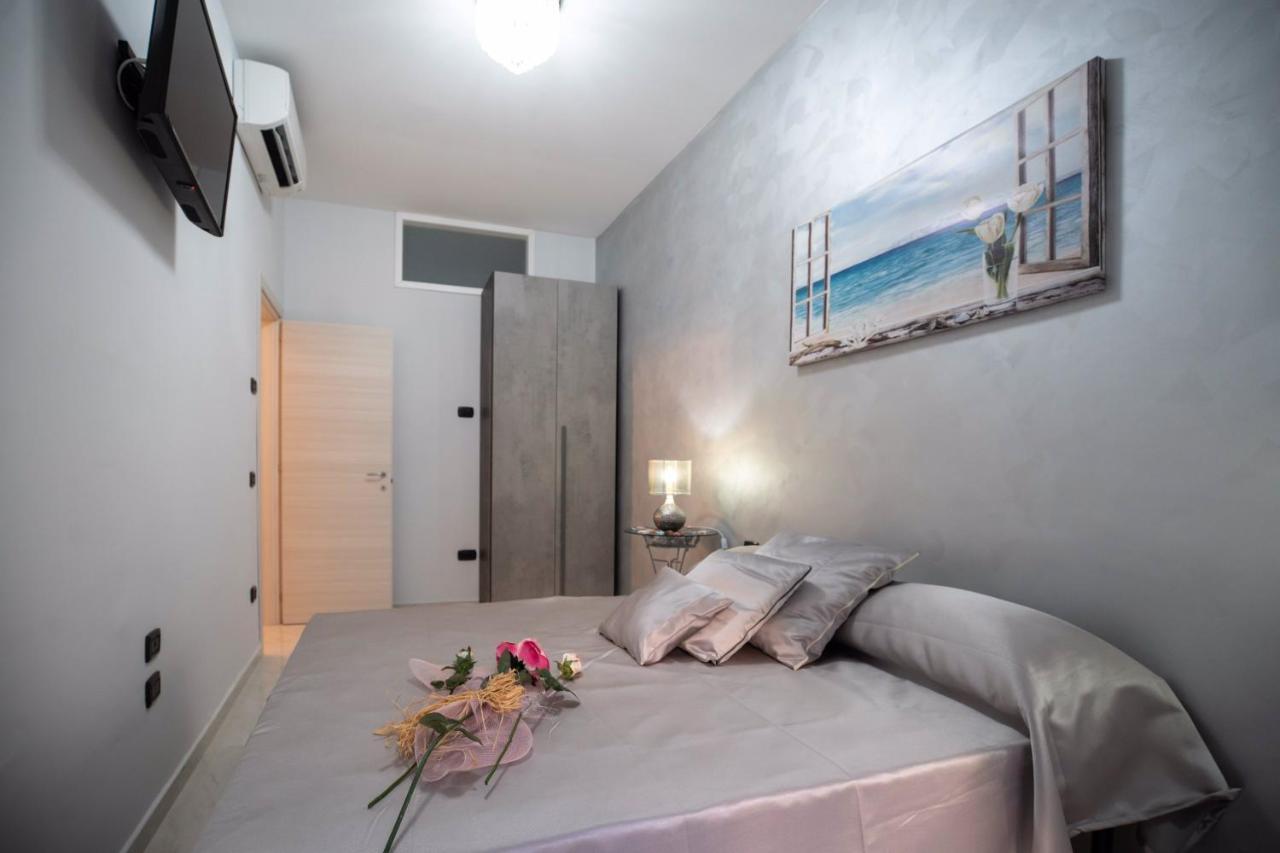 New In! Syrenuse At Santa Lucia Apartment Наполи Екстериор снимка