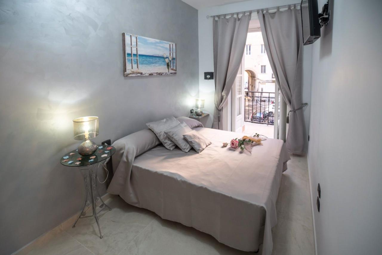 New In! Syrenuse At Santa Lucia Apartment Наполи Екстериор снимка